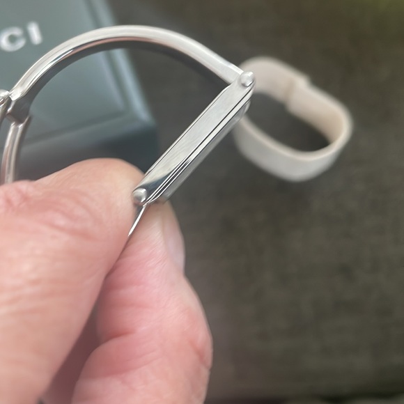 Gucci women watch - Picture 8 of 8